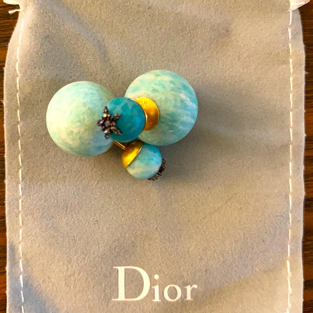 Dior iconic earrings 280+tax New/receipt/dust bag.